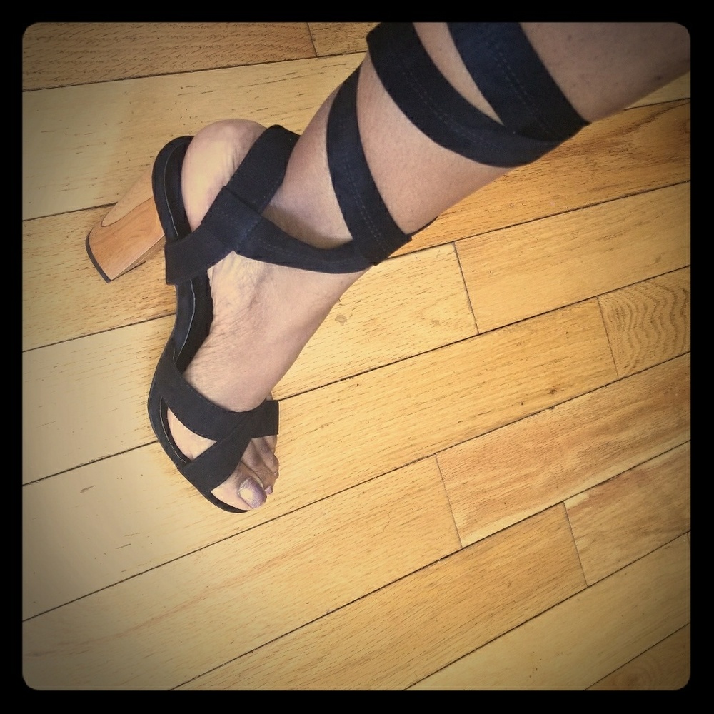 TRUFFLE COLLECTION BLACK  LACE UP HEEL
